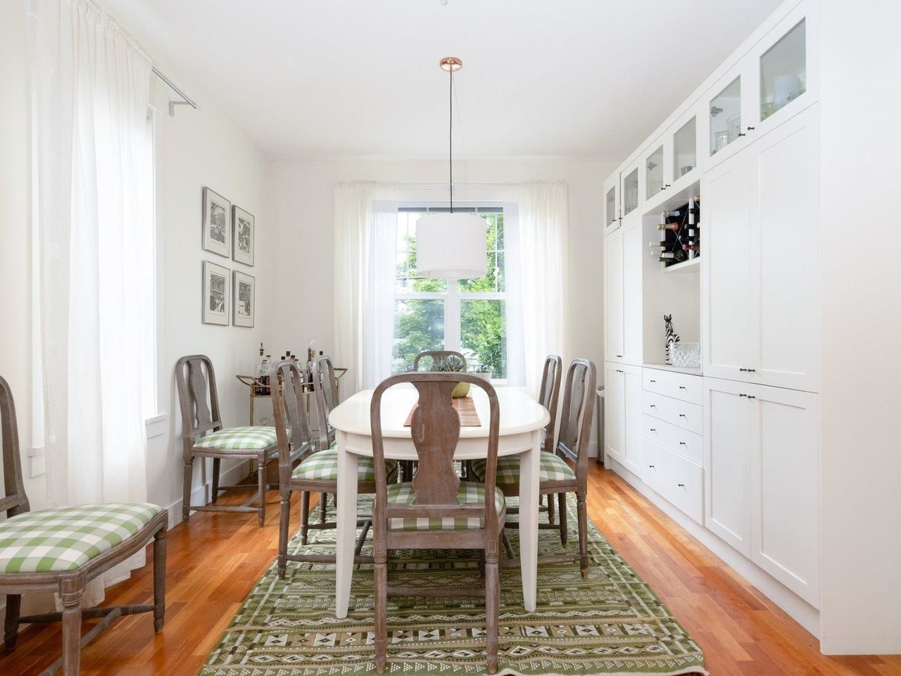 Listing Image 8