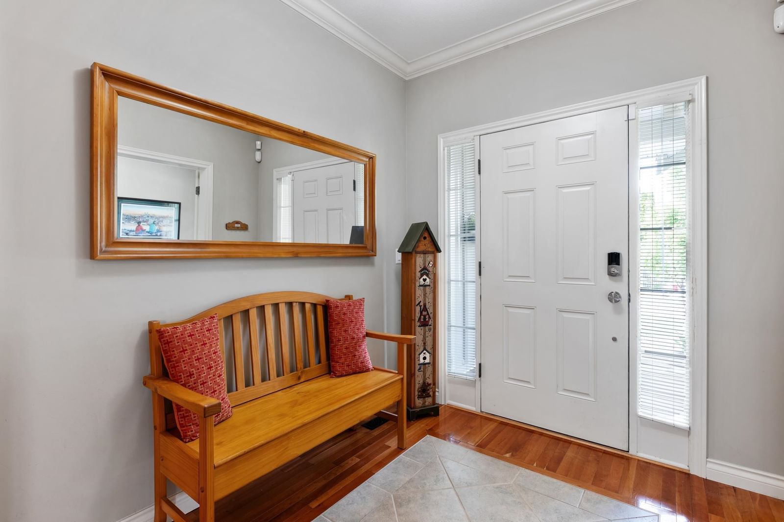 Listing Image 4