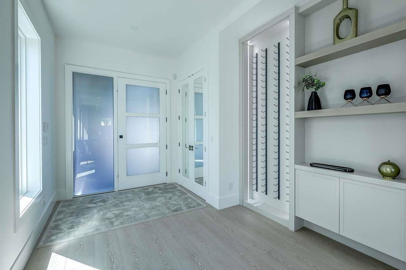 15569 Oxenham Avenue, White Rock, V4B 2J2 | Image 3