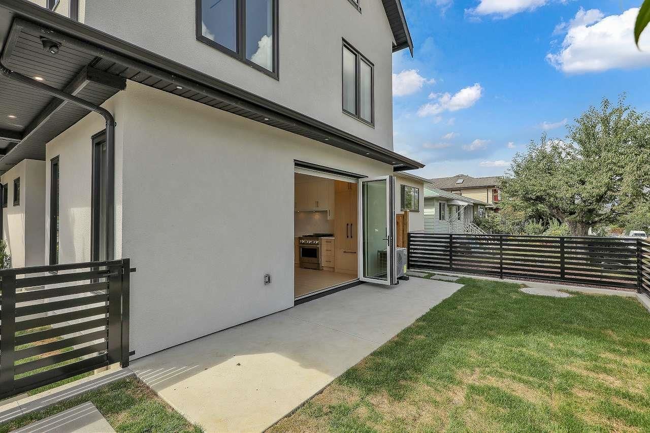Listing Image 4