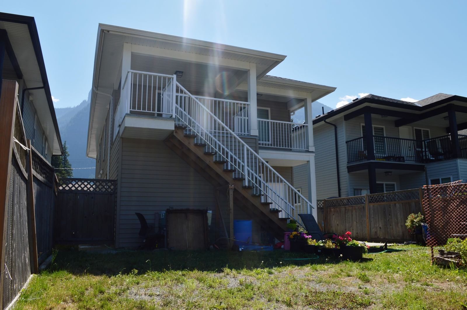 Listing Image 5