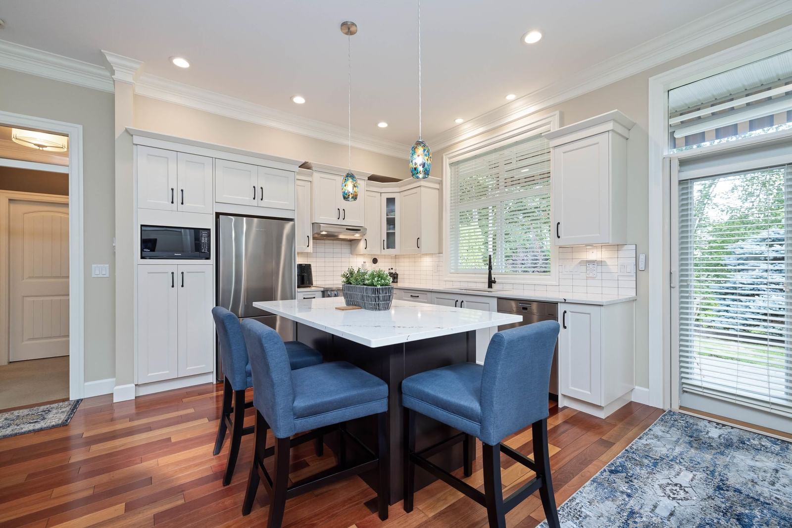 Listing Image 10