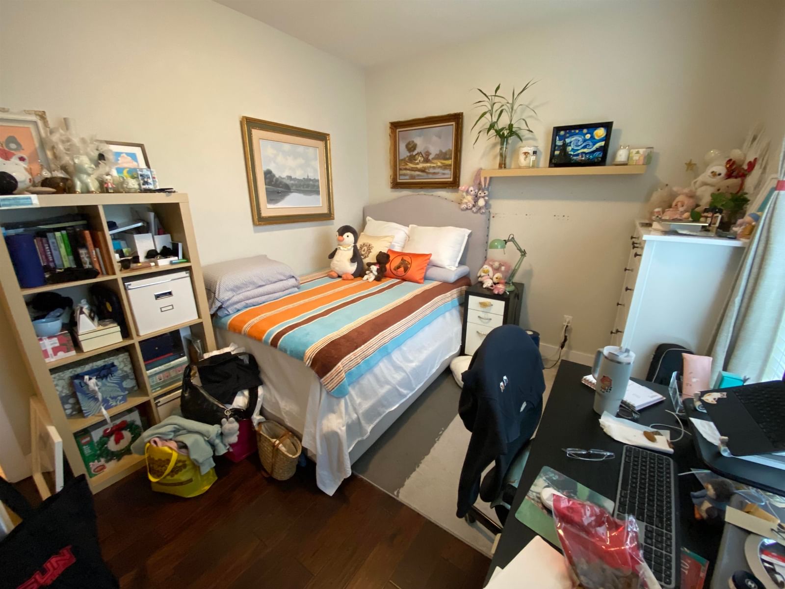 Listing Image 12