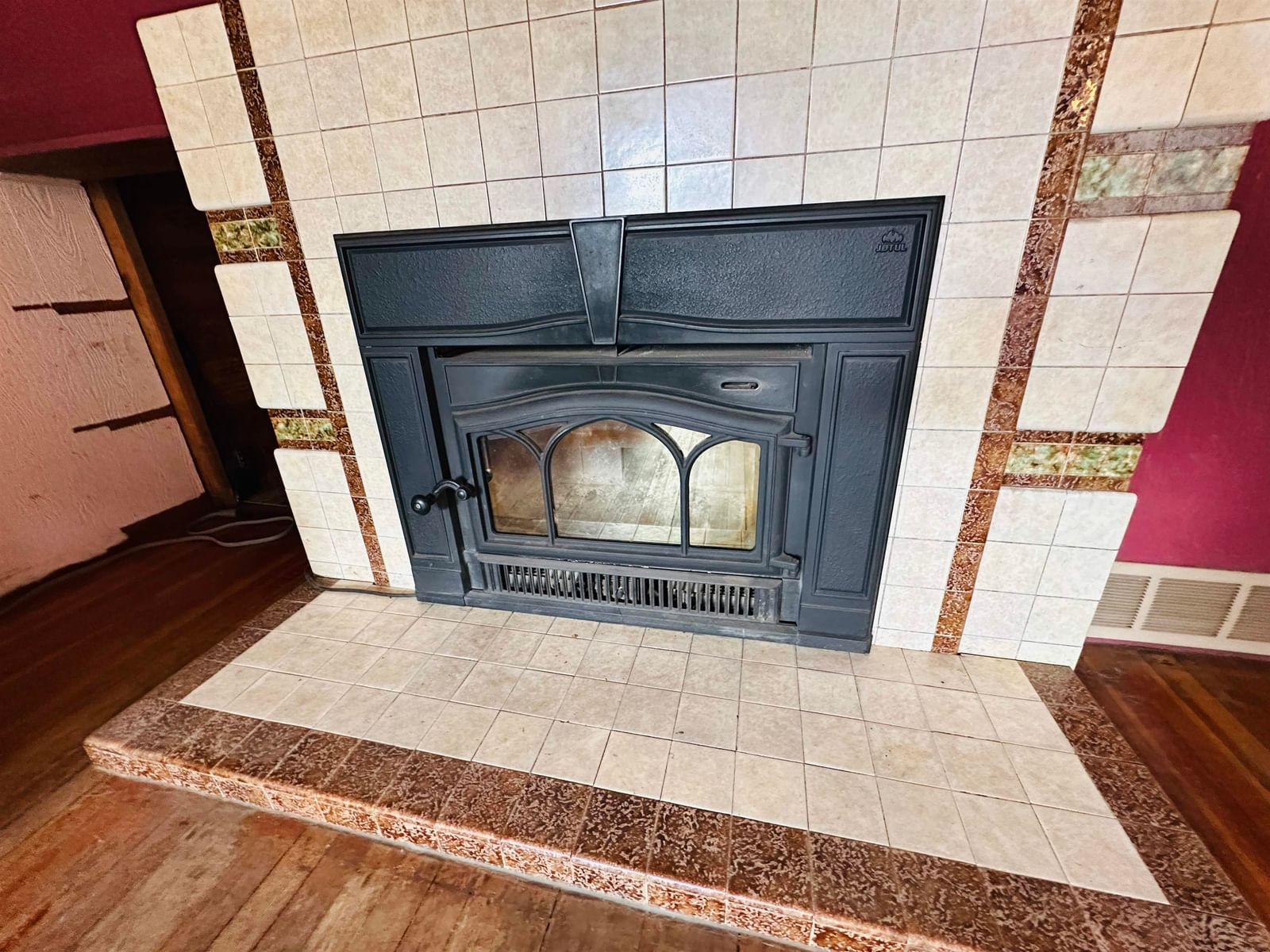Listing Image 12