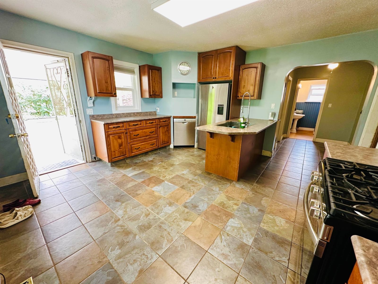 Listing Image 8