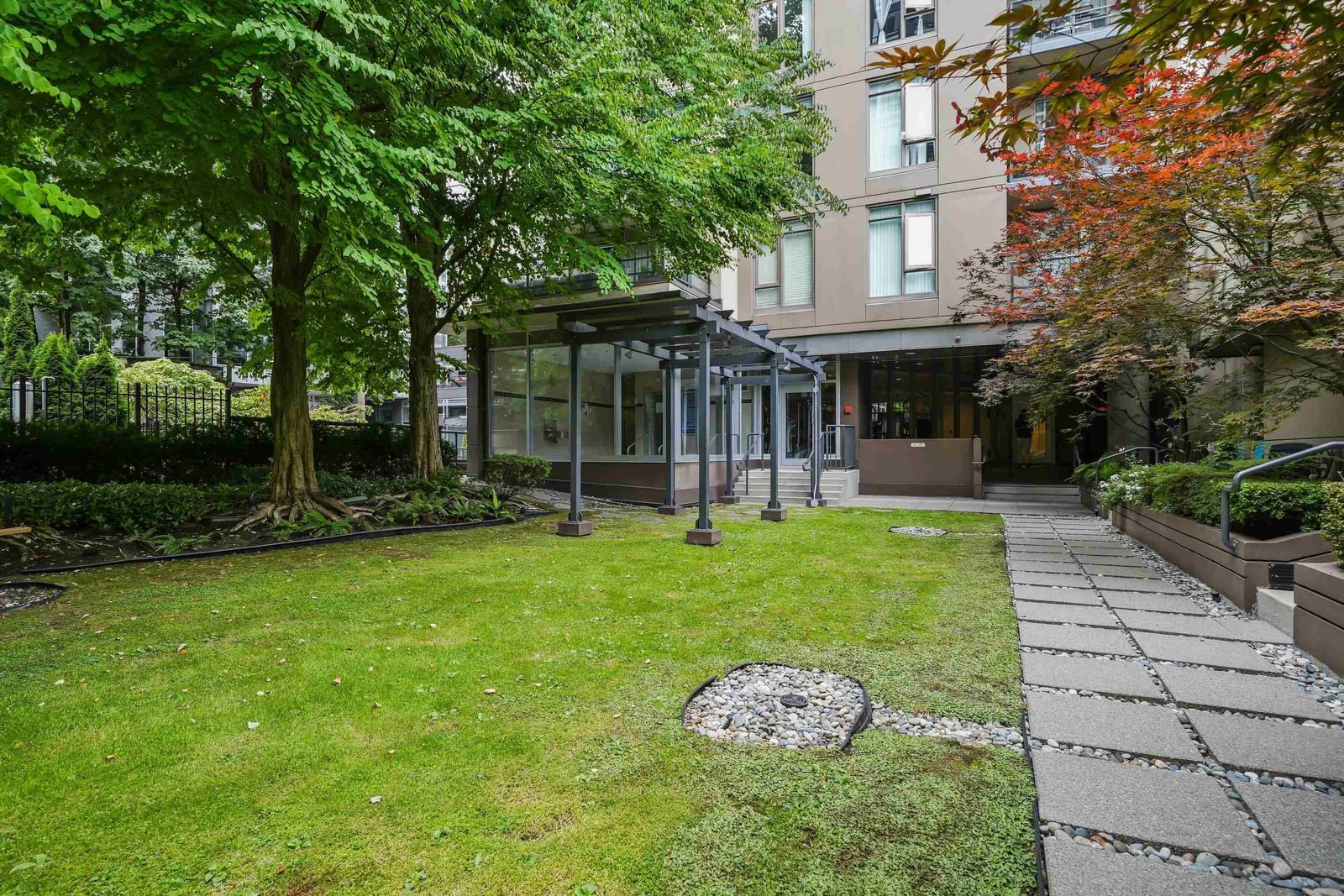 Listing Image 15