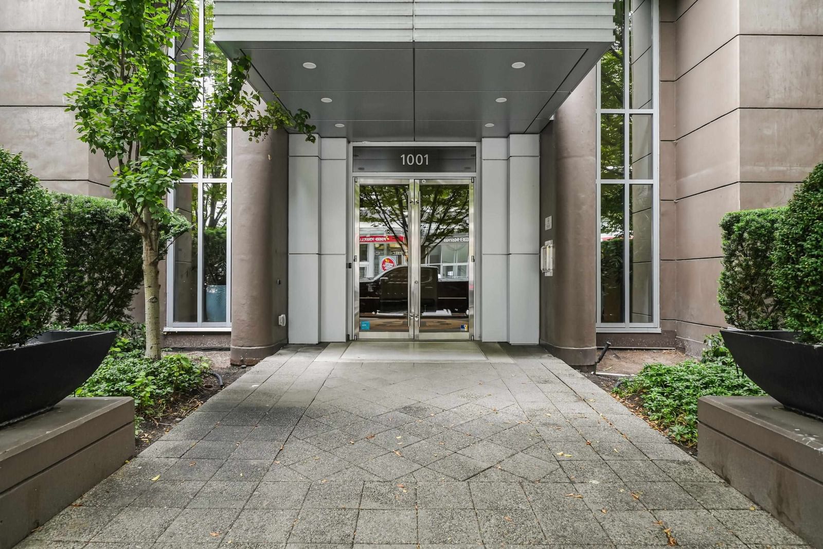 Listing Image 22