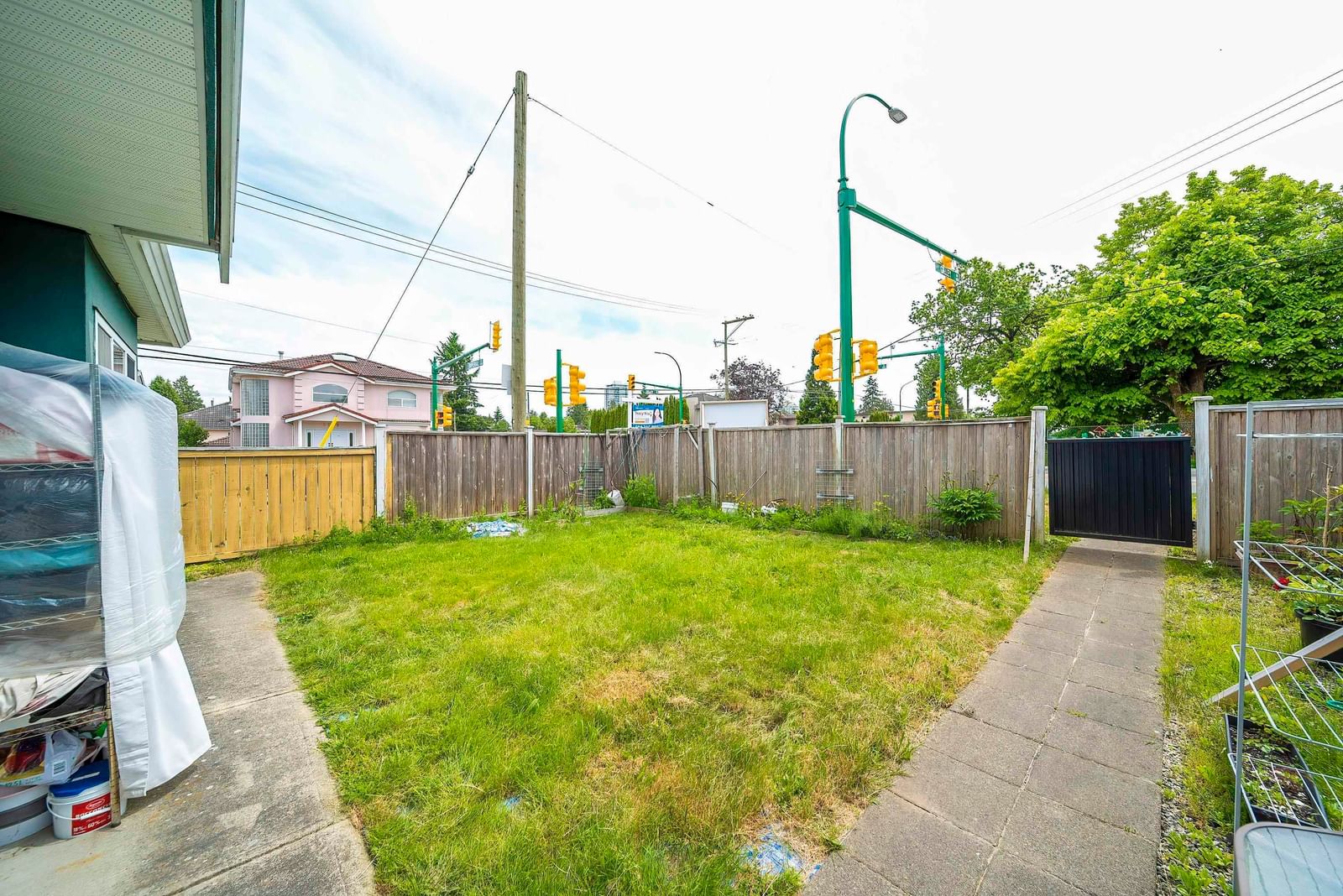 Listing Image 23