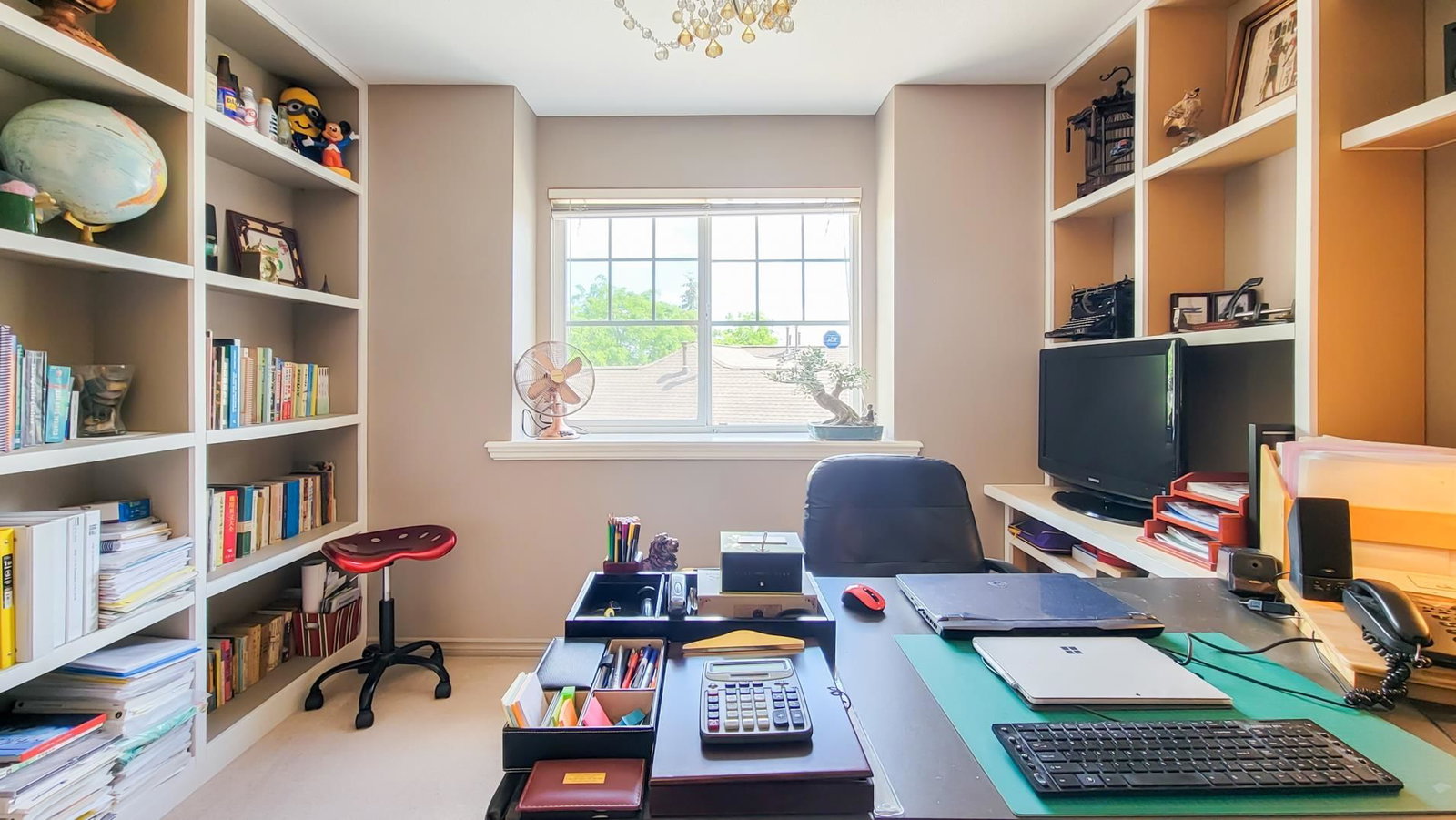 Listing Image 12