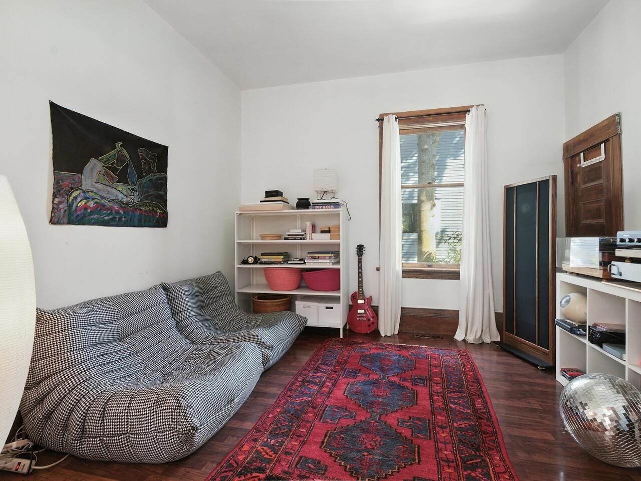 Listing Image 12