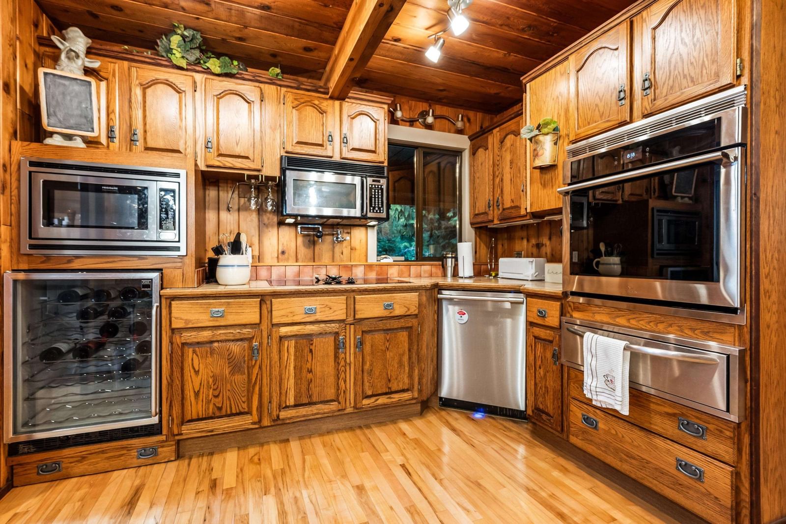 Listing Image 15