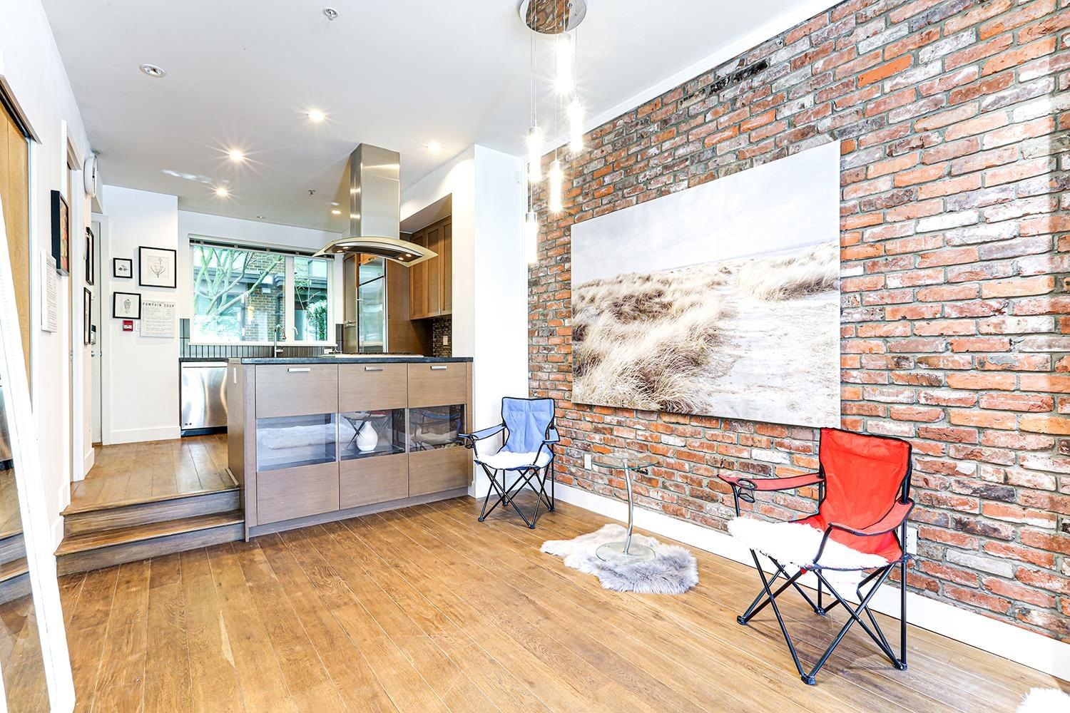 Listing Image 16