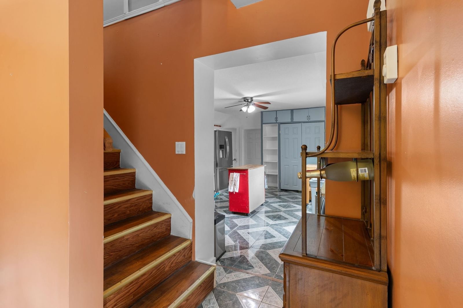 Listing Image 12