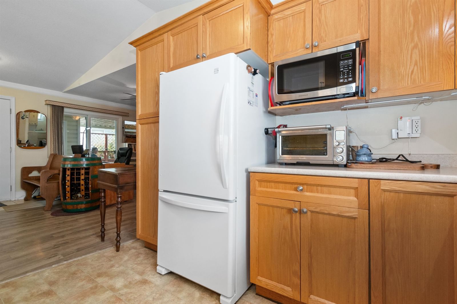 Listing Image 12