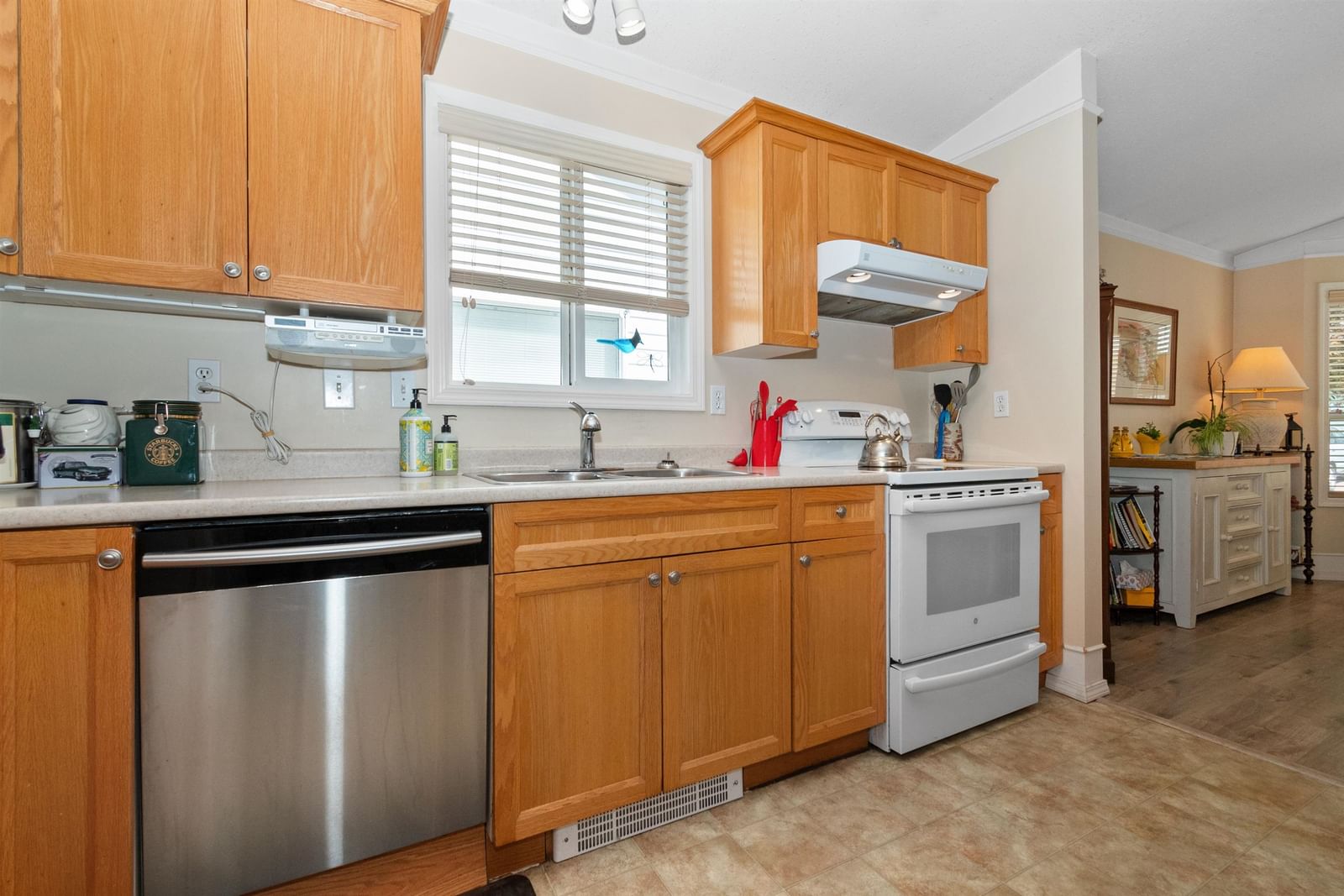 Listing Image 13