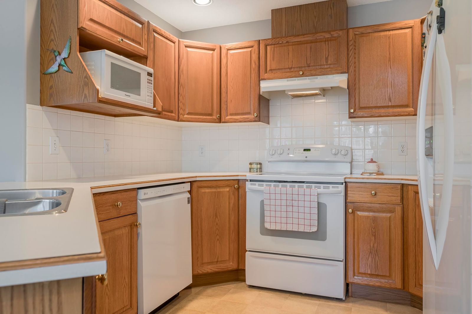Listing Image 12