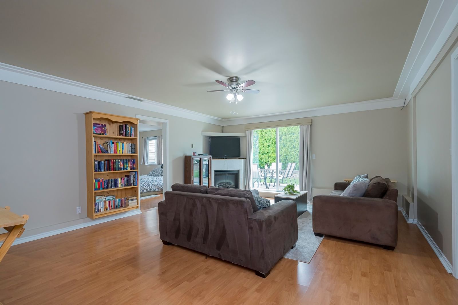 Listing Image 16