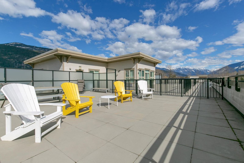 209 - 7445 Frontier Street, Pemberton, V0N 2L1 | Image 2