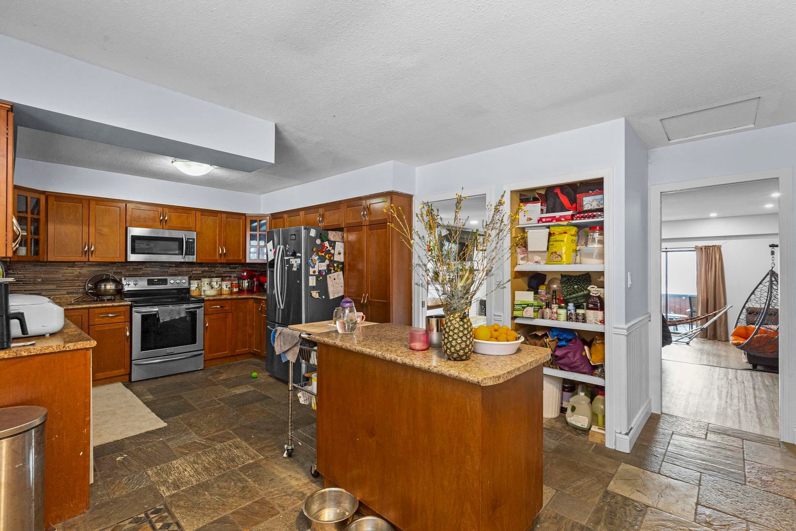 Listing Image 5