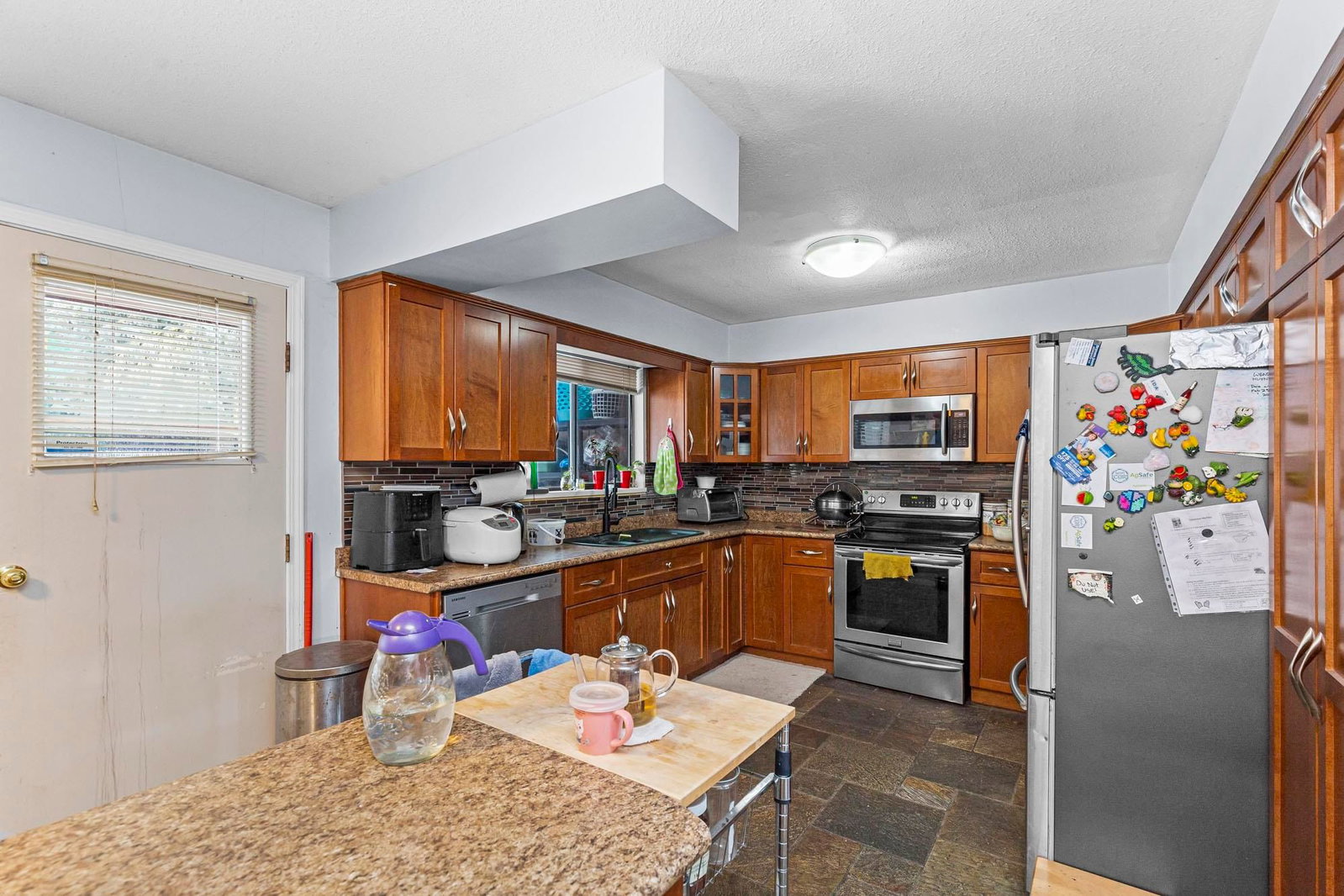 Listing Image 8