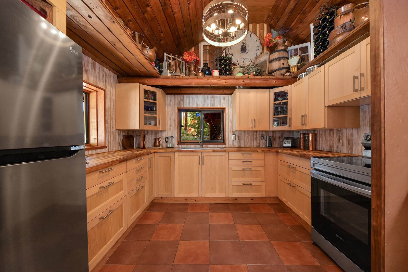 Listing Image 12