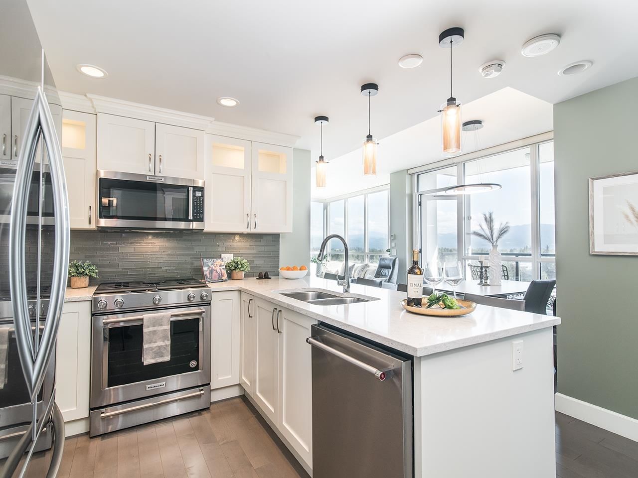 Listing Image 10
