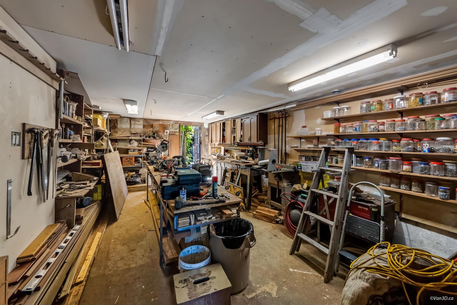 Listing Image 32