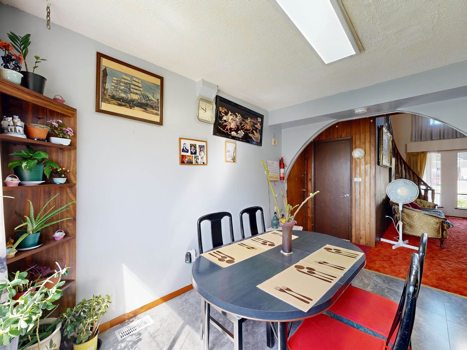 Listing Image 8