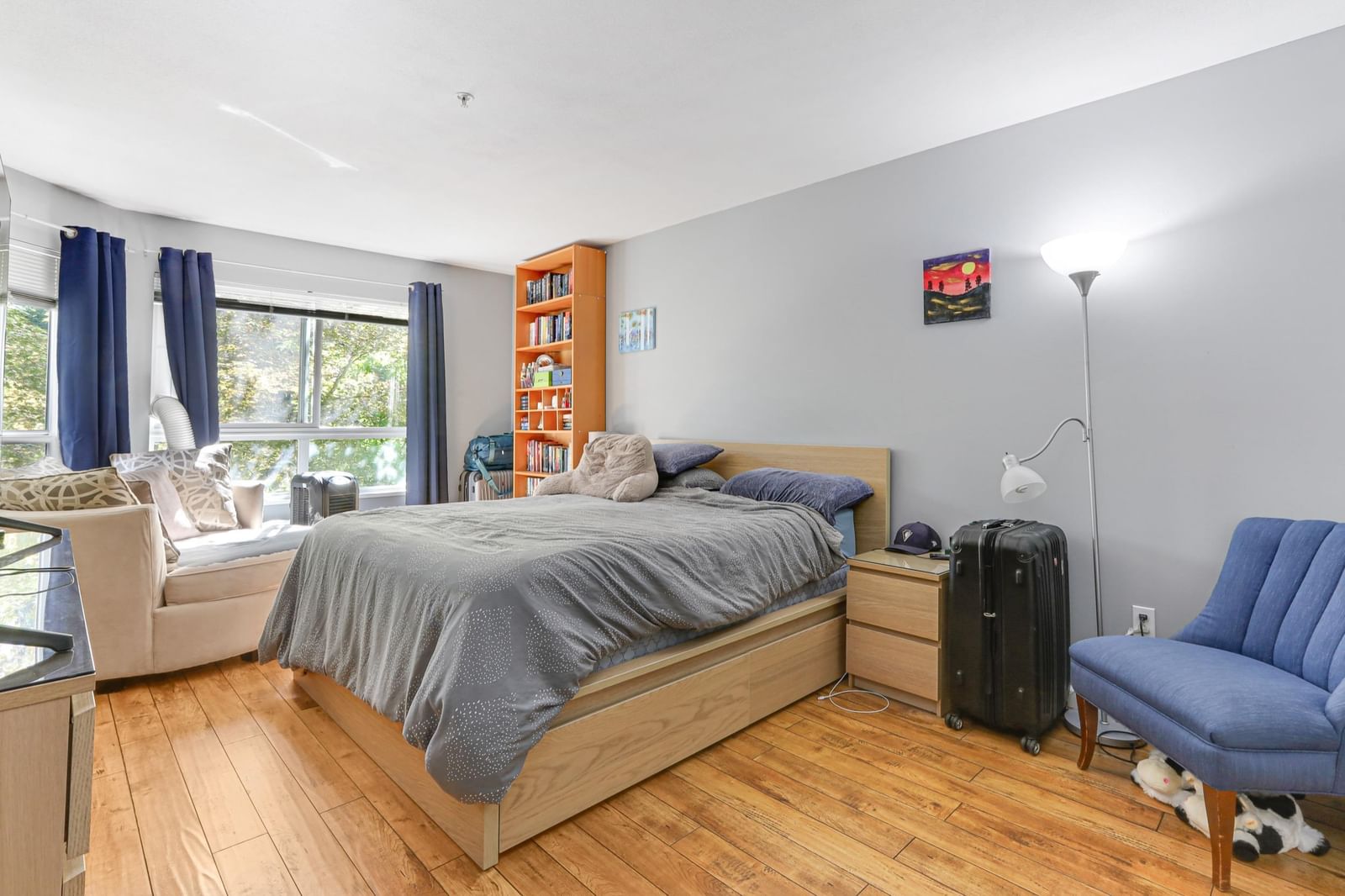 Listing Image 11