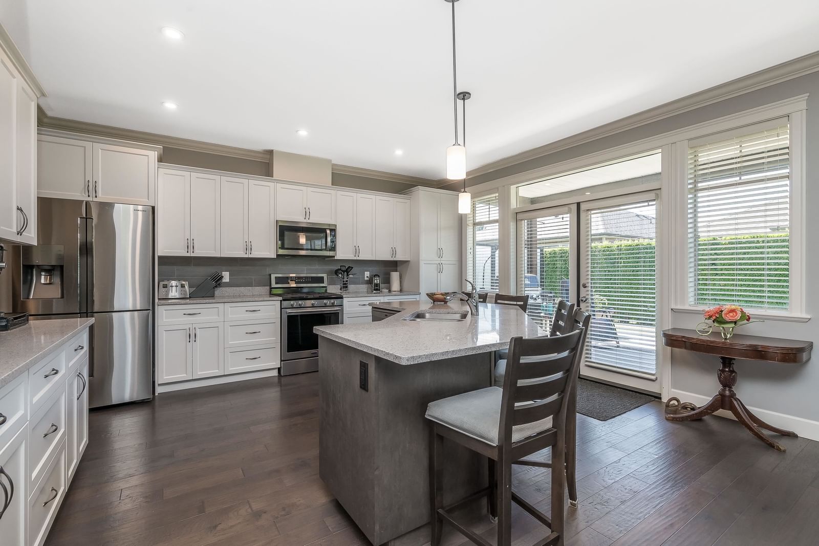 Listing Image 9