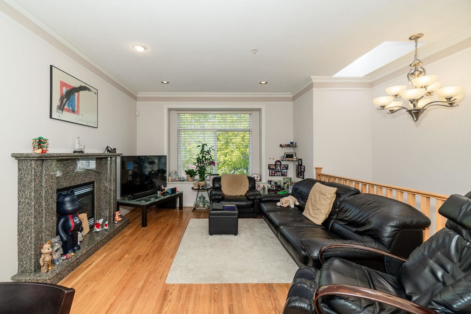 Listing Image 17