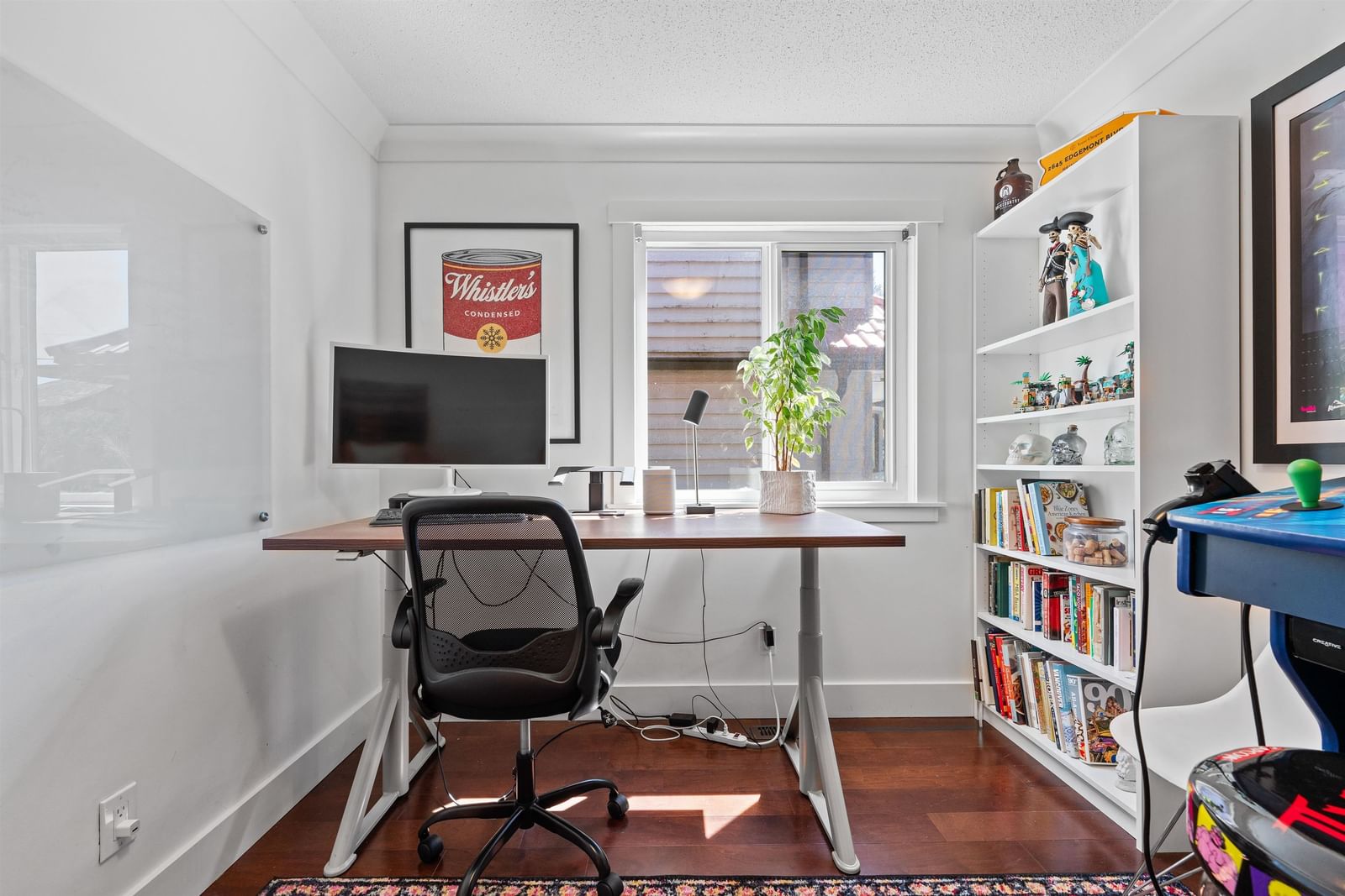 Listing Image 11