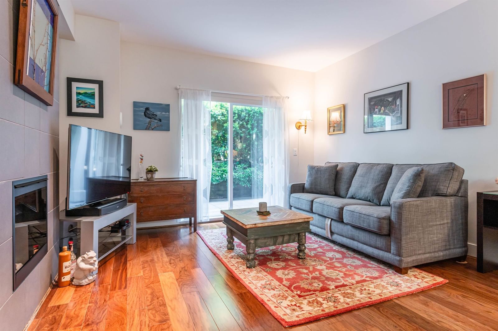 Listing Image 10