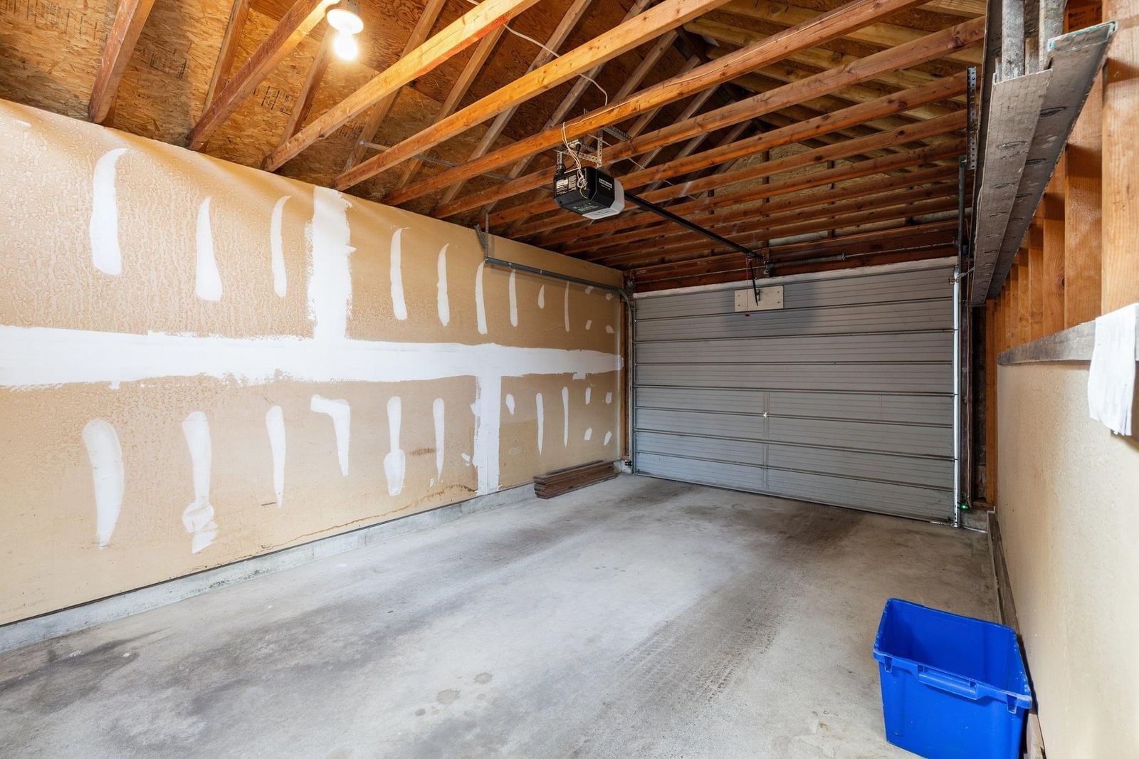 Listing Image 27