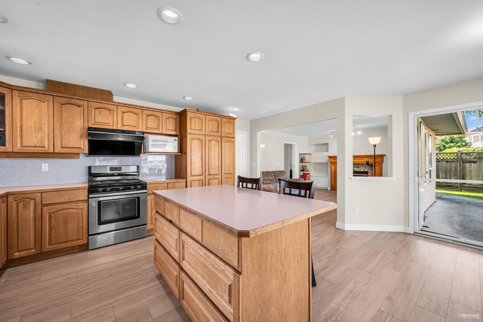 Listing Image 12