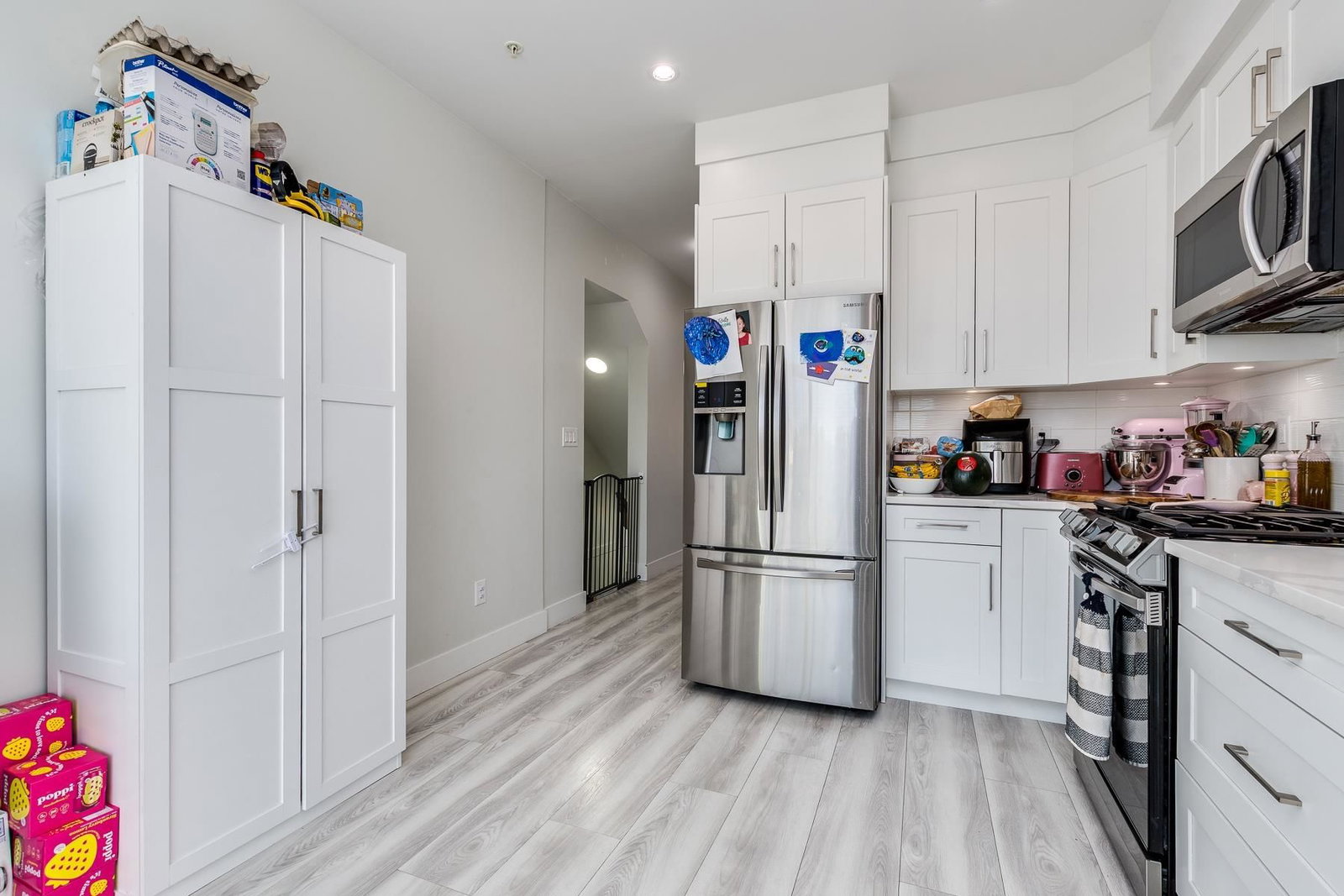 Listing Image 12