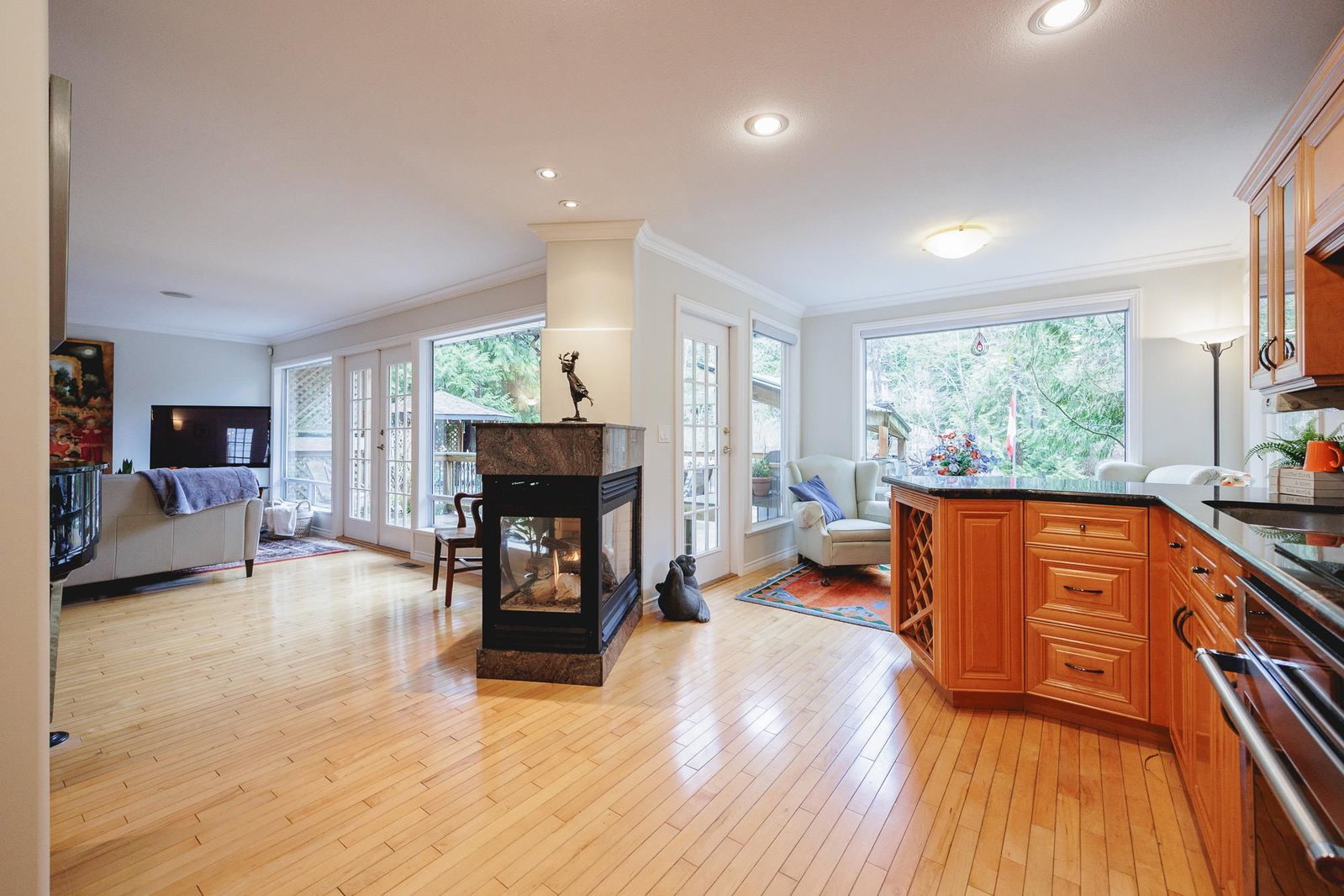 Listing Image 23