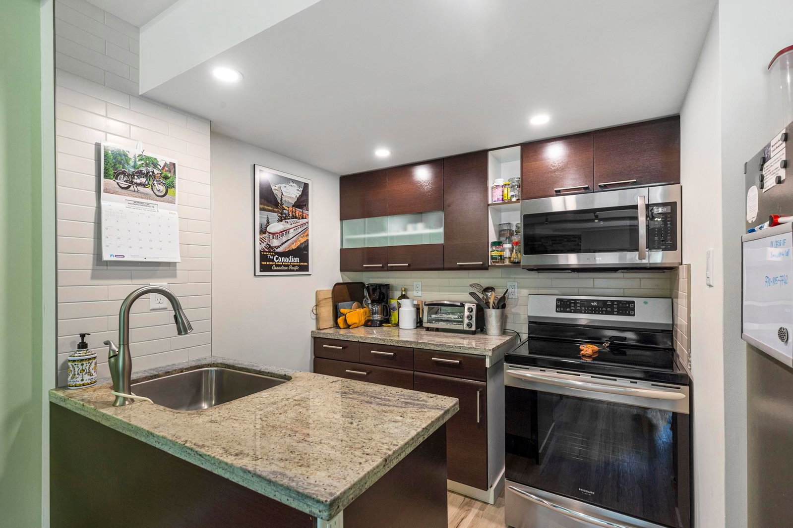 Listing Image 15