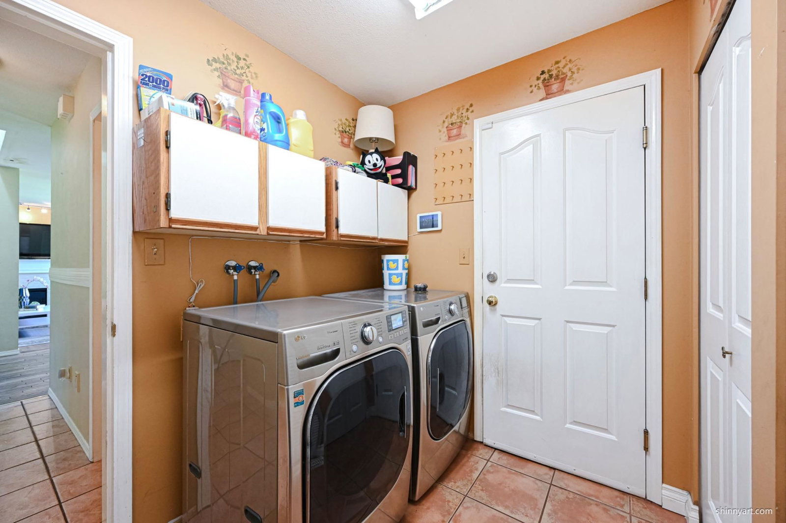 Listing Image 14