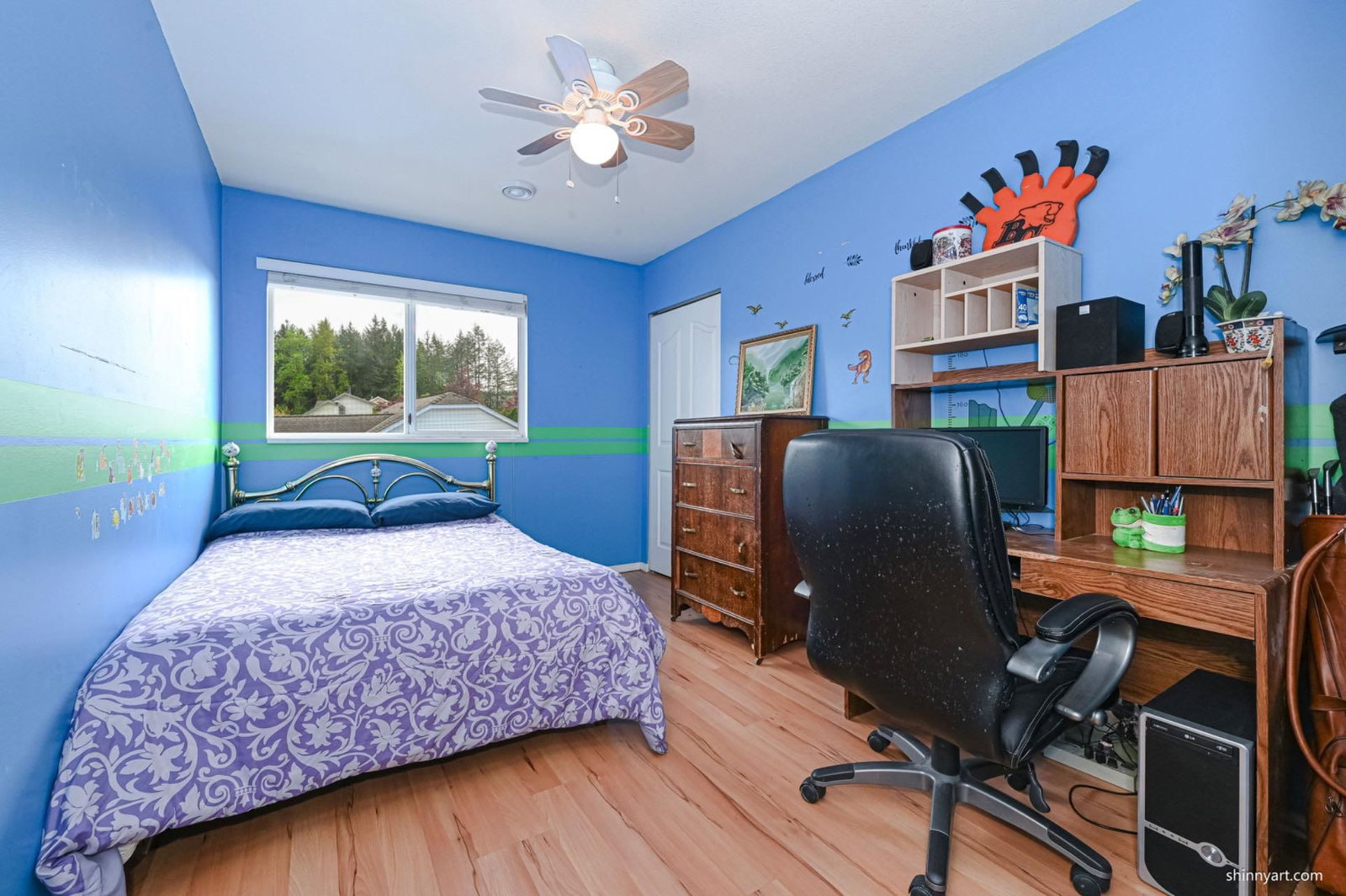 Listing Image 9