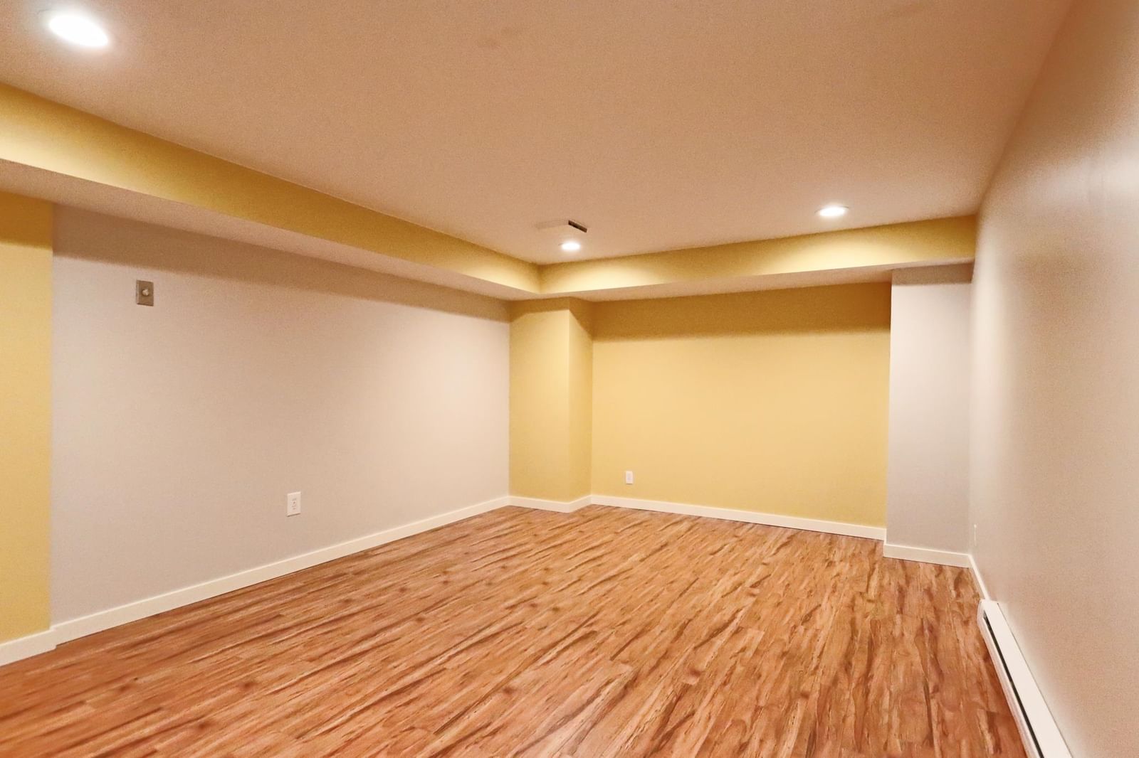 Listing Image 37
