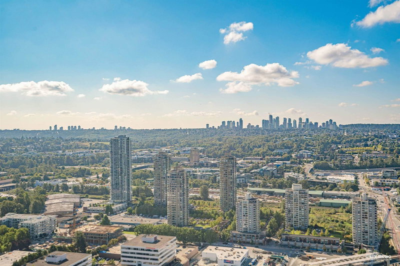 4201 - 1788 Gilmore Avenue, Burnaby, V5C 0L5 | Image 2