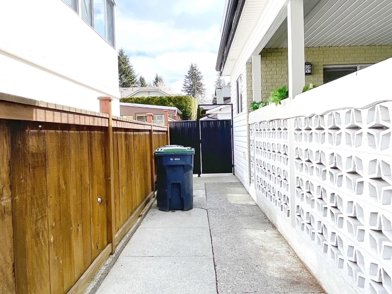 Listing Image 19
