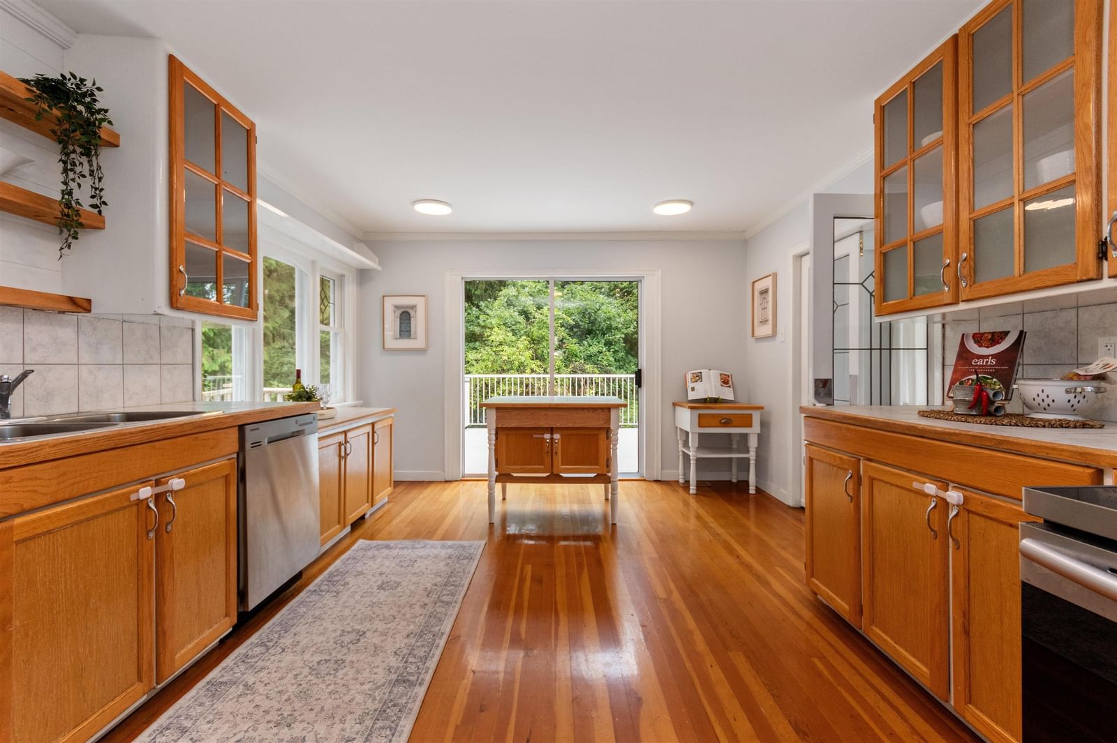 Listing Image 10