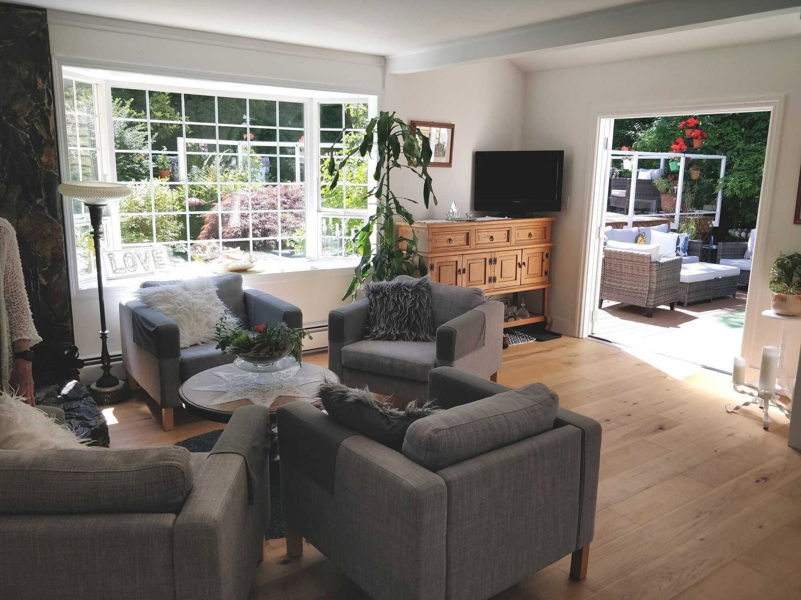 Listing Image 6