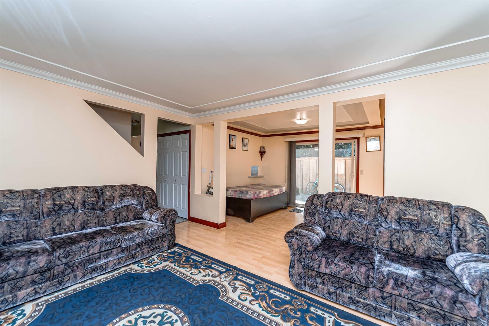 Listing Image 8