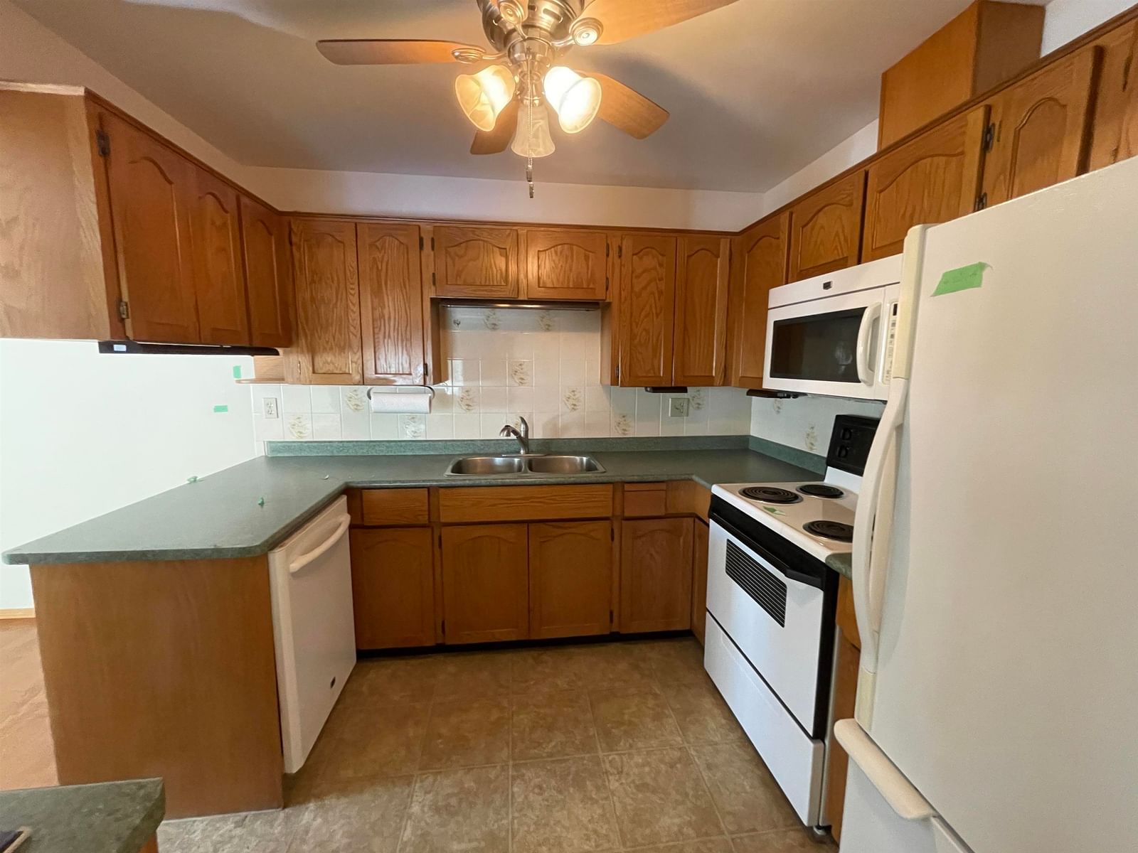 Listing Image 17