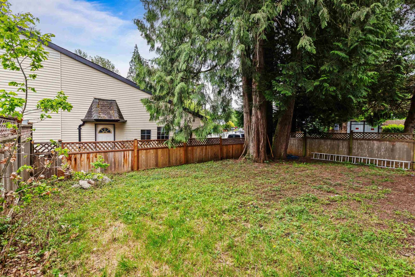 Listing Image 33