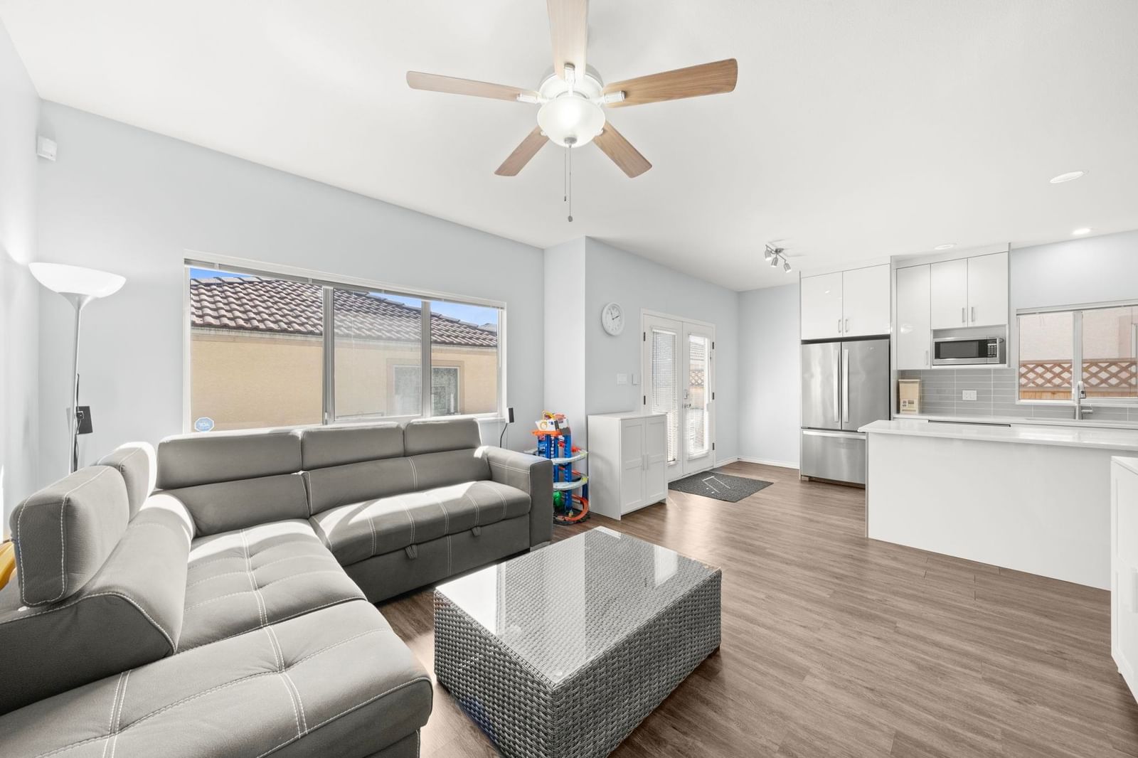 Listing Image 13