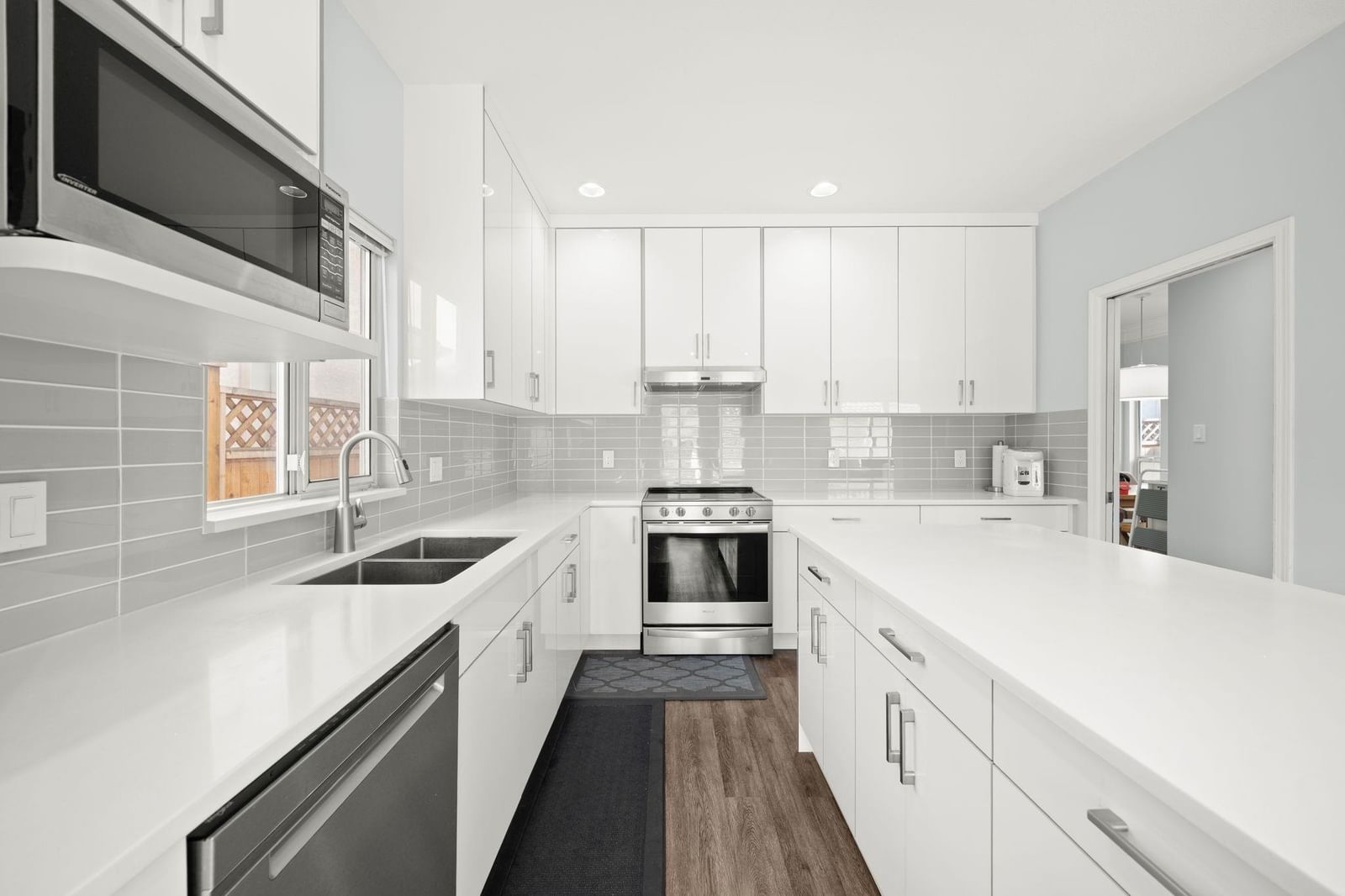Listing Image 9